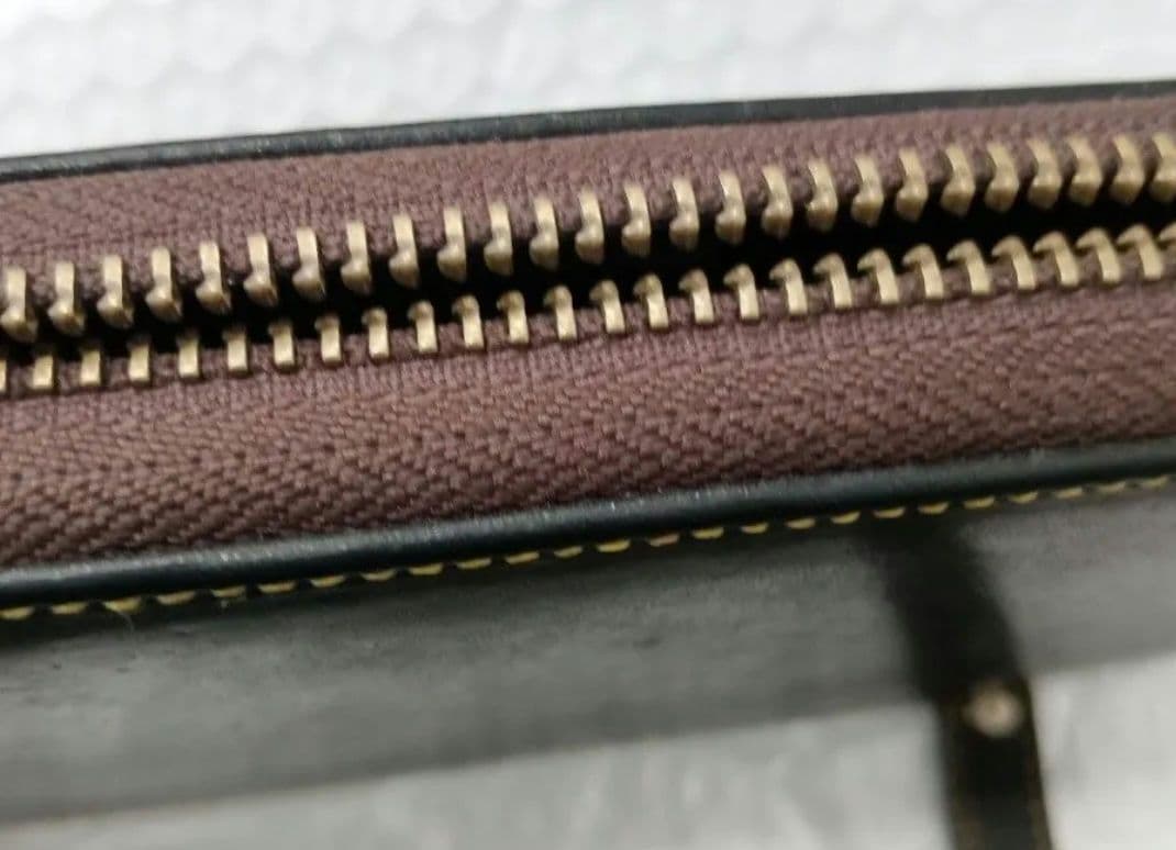 バハギア ラウンドジップペンケース クレイジーホース ネイビー