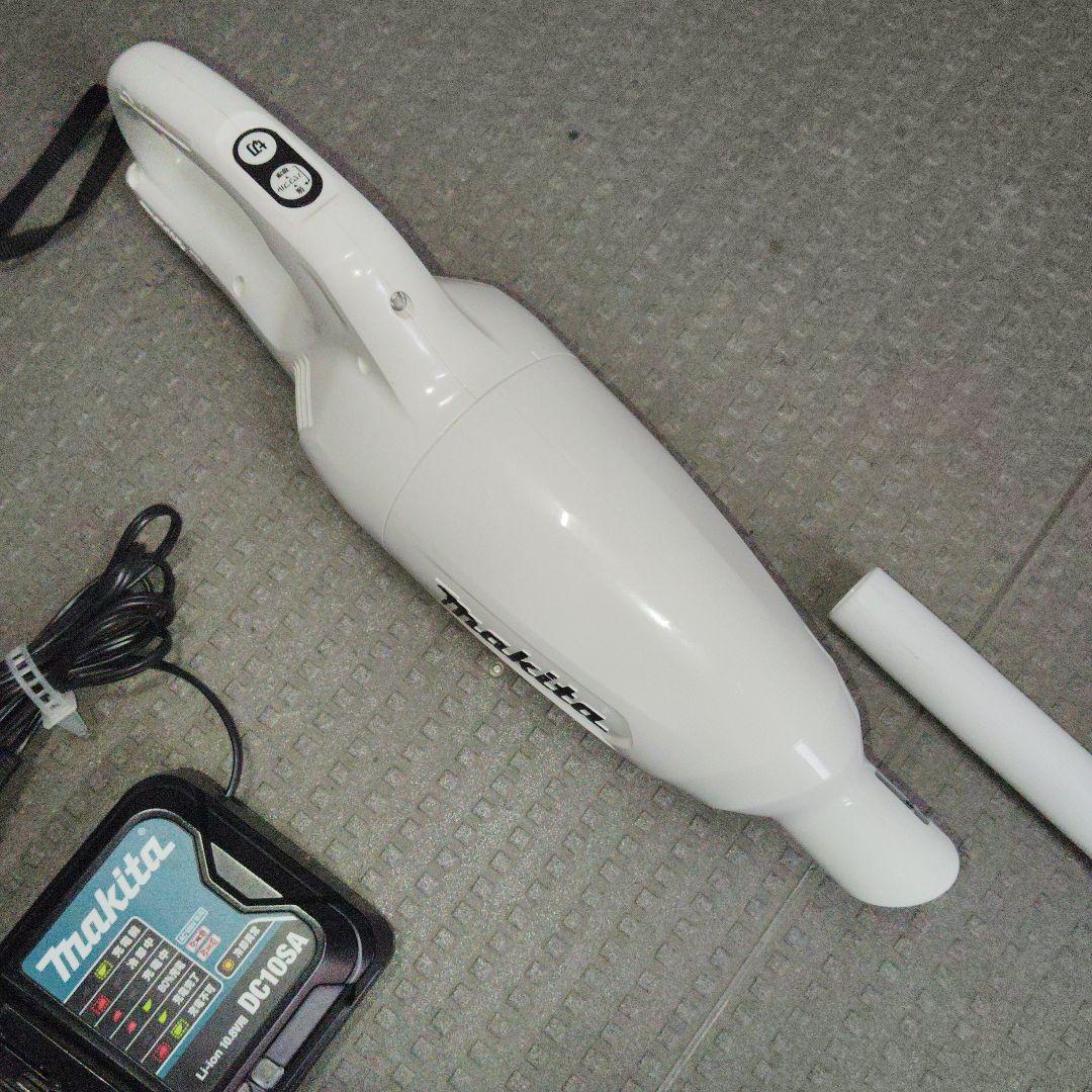 マキタ 掃除機　　　①