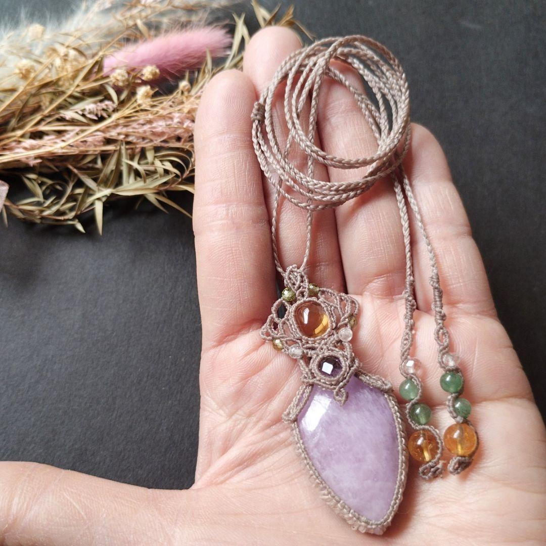 クンツァイト＆シトリン＆アメジストのマクラメ編みネックレス　ペンダント　天然石