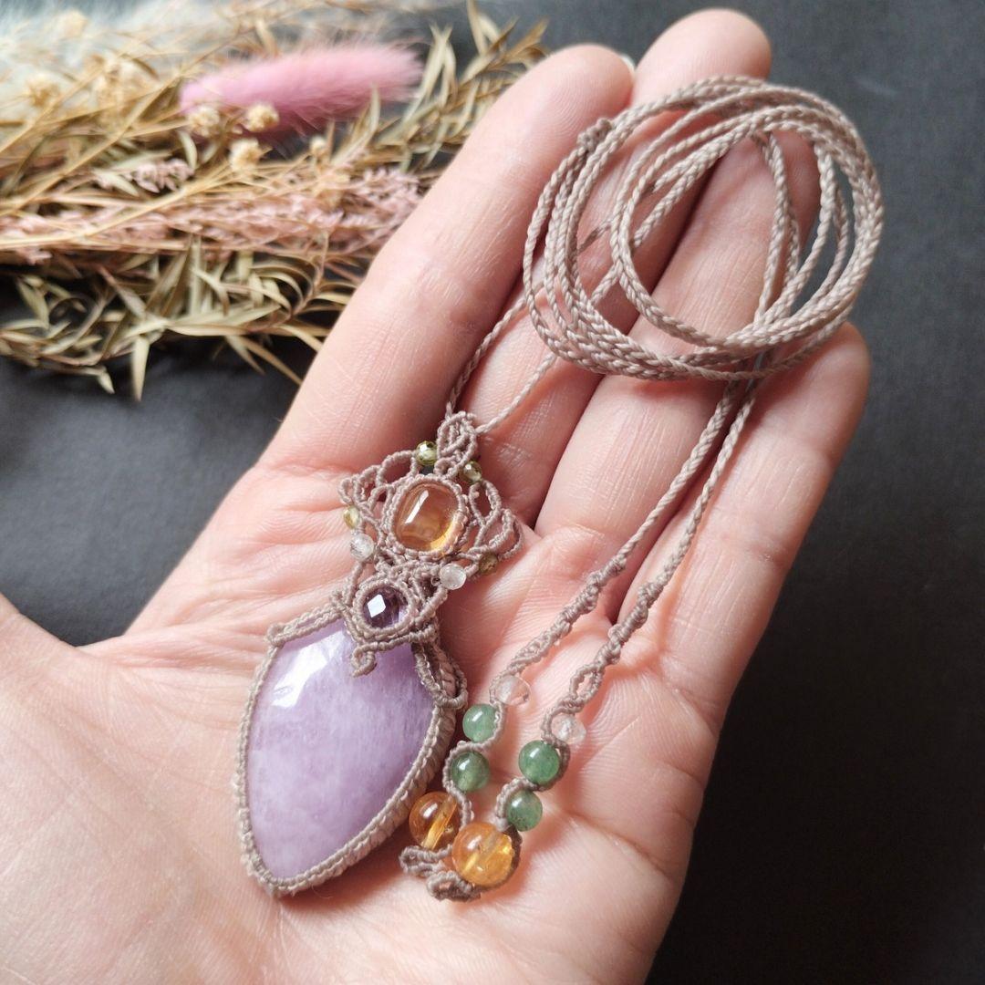 クンツァイト＆シトリン＆アメジストのマクラメ編みネックレス　ペンダント　天然石