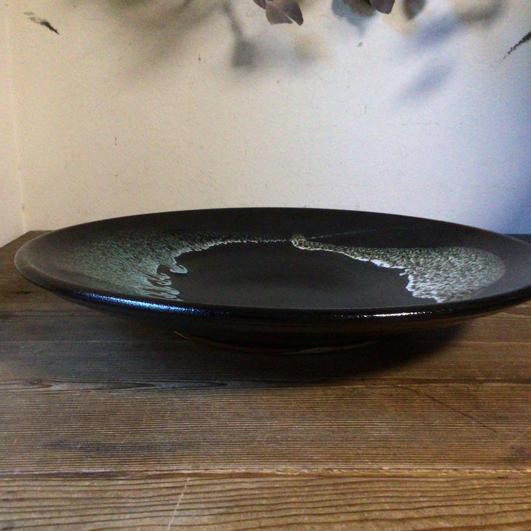 No4110 黒釉二彩大皿　陶印有　直径45.5cm 飾皿　陶磁器　送料無料