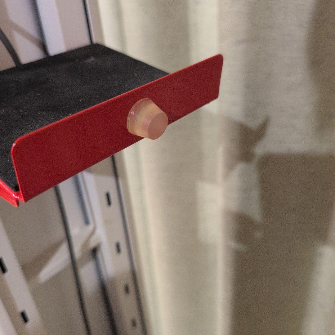 スタンド型ダイソン掃除機立て　充電器付き！ ホワイト