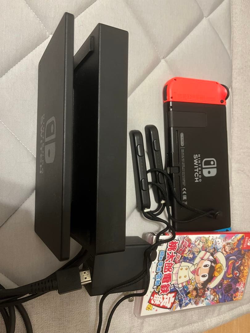 Nintendo Switch 青/赤 本体と付属品　桃鉄ソフト