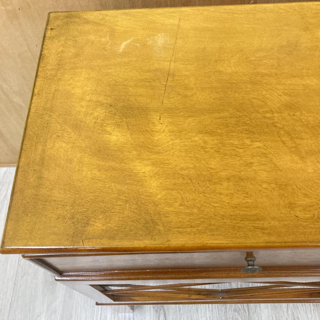 アンティーク調　飾り棚　キャビネット　クラシック