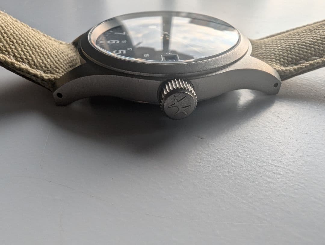 HAMILTON Khaki Field 手巻き時計 ブラック