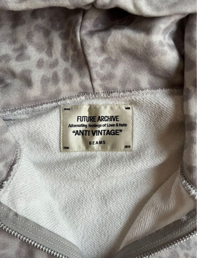 tig着用future archive camo zip up