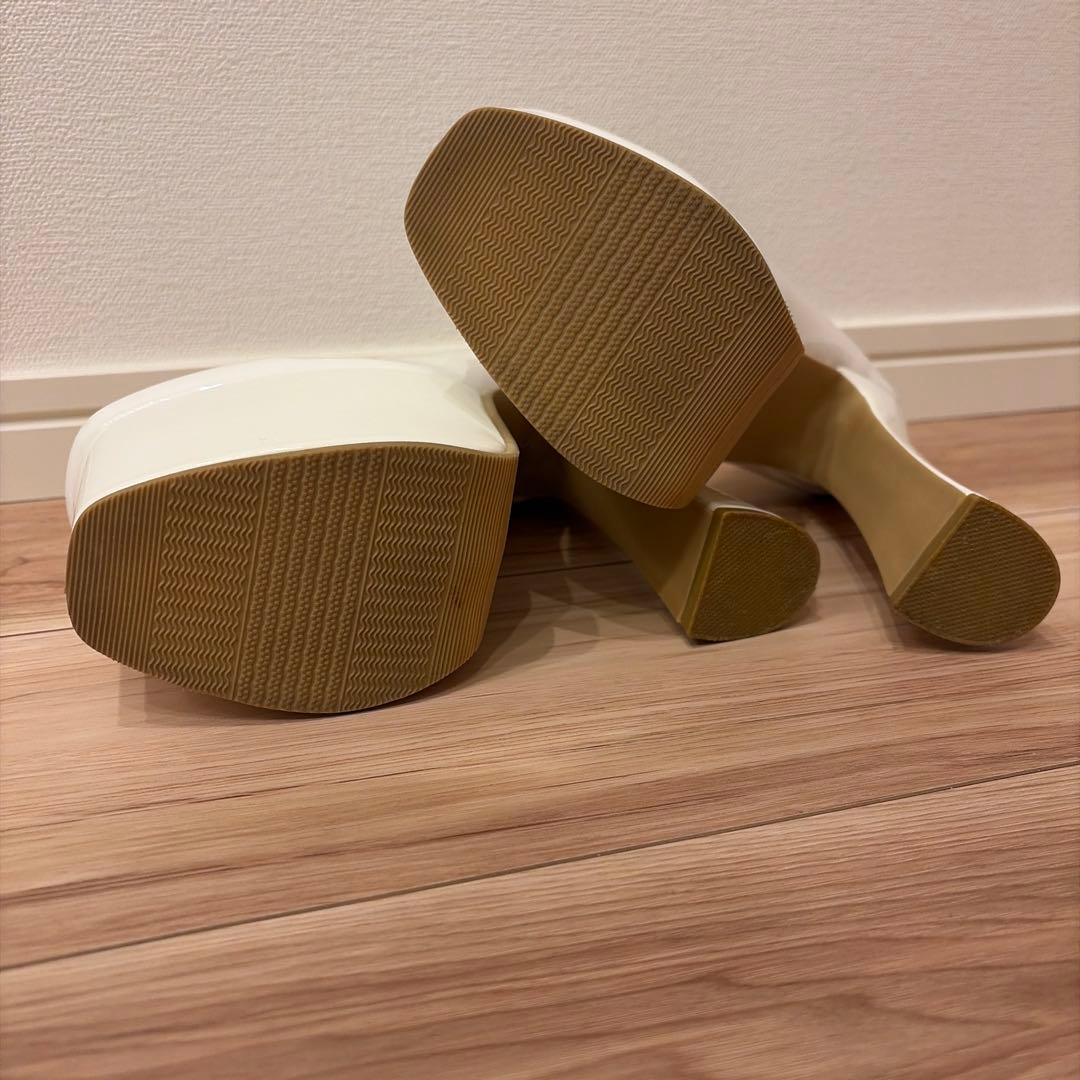 ブライダルシューズ 22.5 エナメルホワイト 15cm（プラットフォーム）