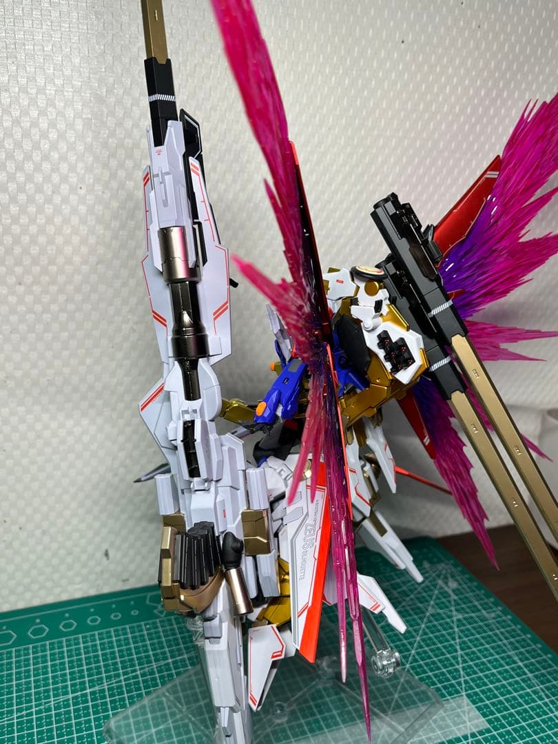 hgデスティニーガンダム SpecII ゼウスシルエット&光の翼•最終値下げ