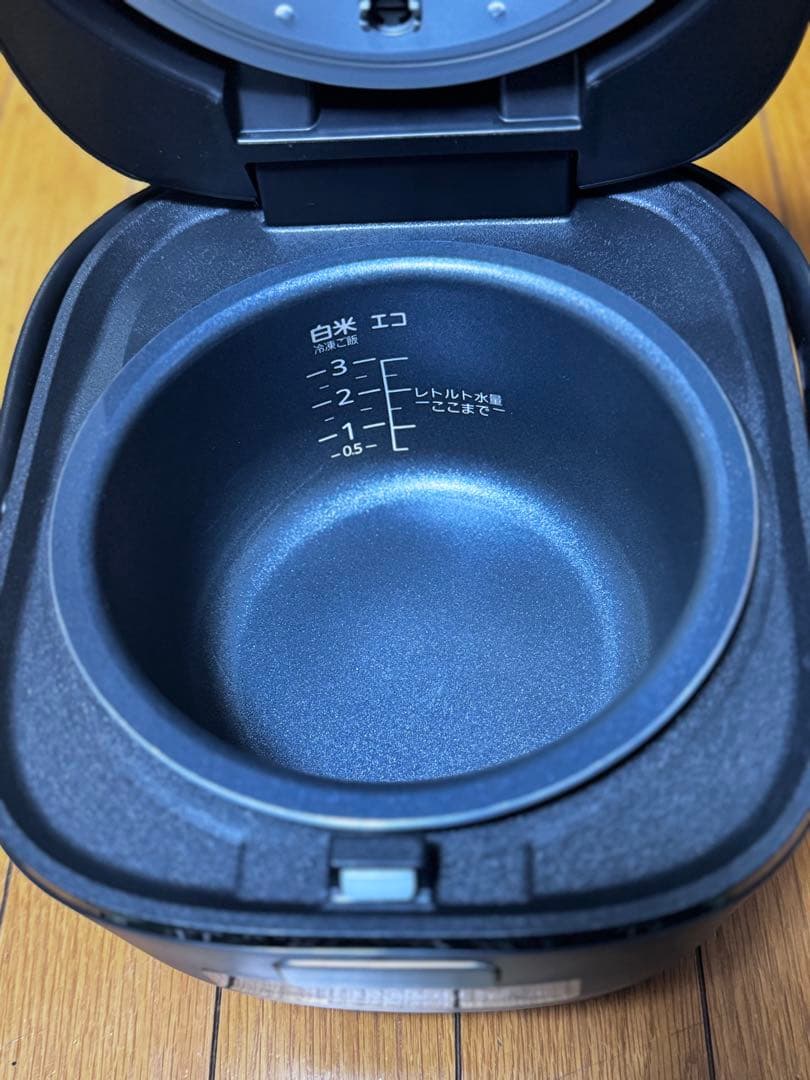 TIGER 0.54Lタイガーマイコンジャー炊飯器JBS-A055 23年製