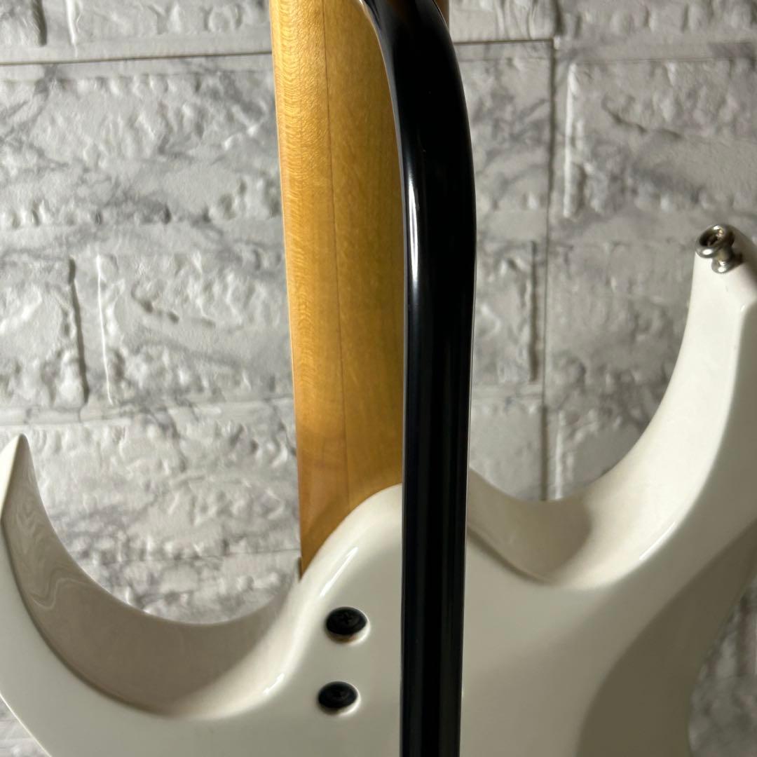 Ibanez RG350DX エレキギター ホワイト - 純正ソフトケース付き