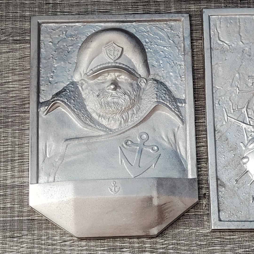 【グッズ】 宇宙戦艦ヤマト 沖田艦長 金属彫刻 レリーフ レア 希少 銀色 人気