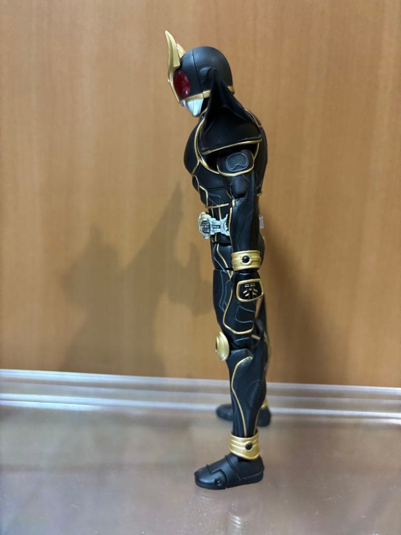 真骨彫　仮面ライダークウガ　アルティメットフォーム