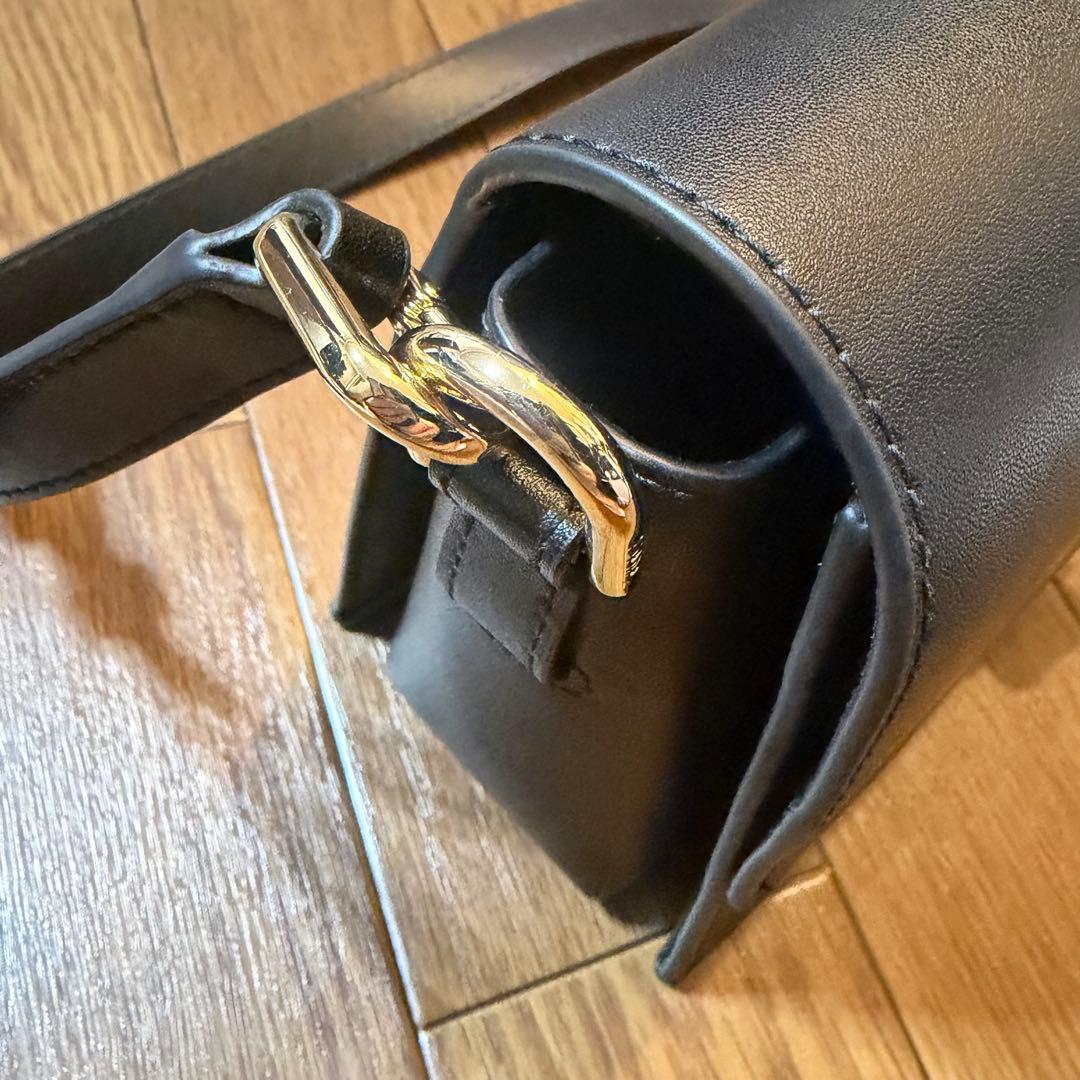 【最終値下げ】FURLA ブラック ショルダーバッグ