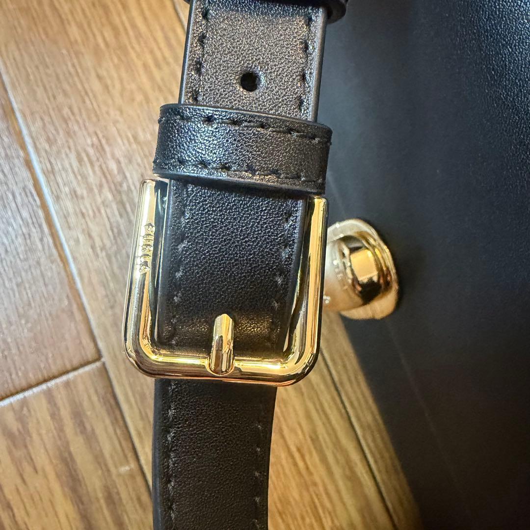 【最終値下げ】FURLA ブラック ショルダーバッグ