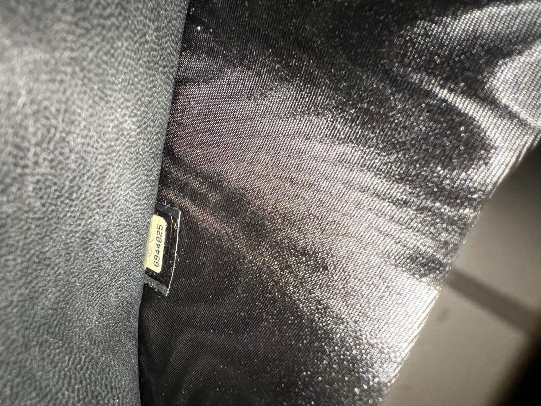 CHANEL ブラックレザー チェーンウォレット バッグ