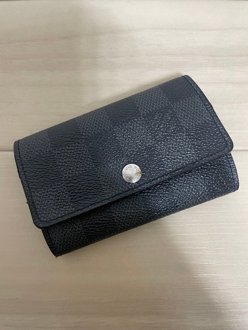 LOUIS VUITTON ダミエグラフィット キーケース