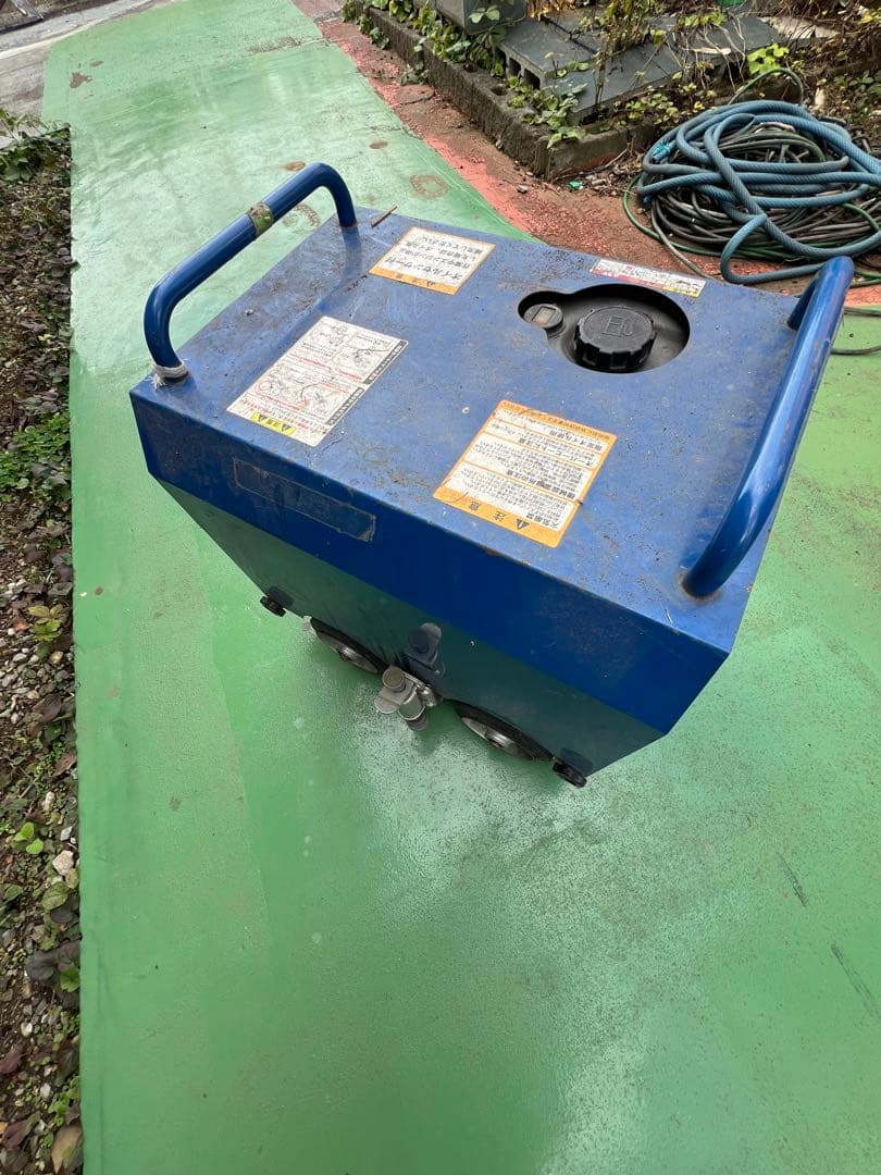 高圧洗浄機 エンジン駆動 コンパクト 青