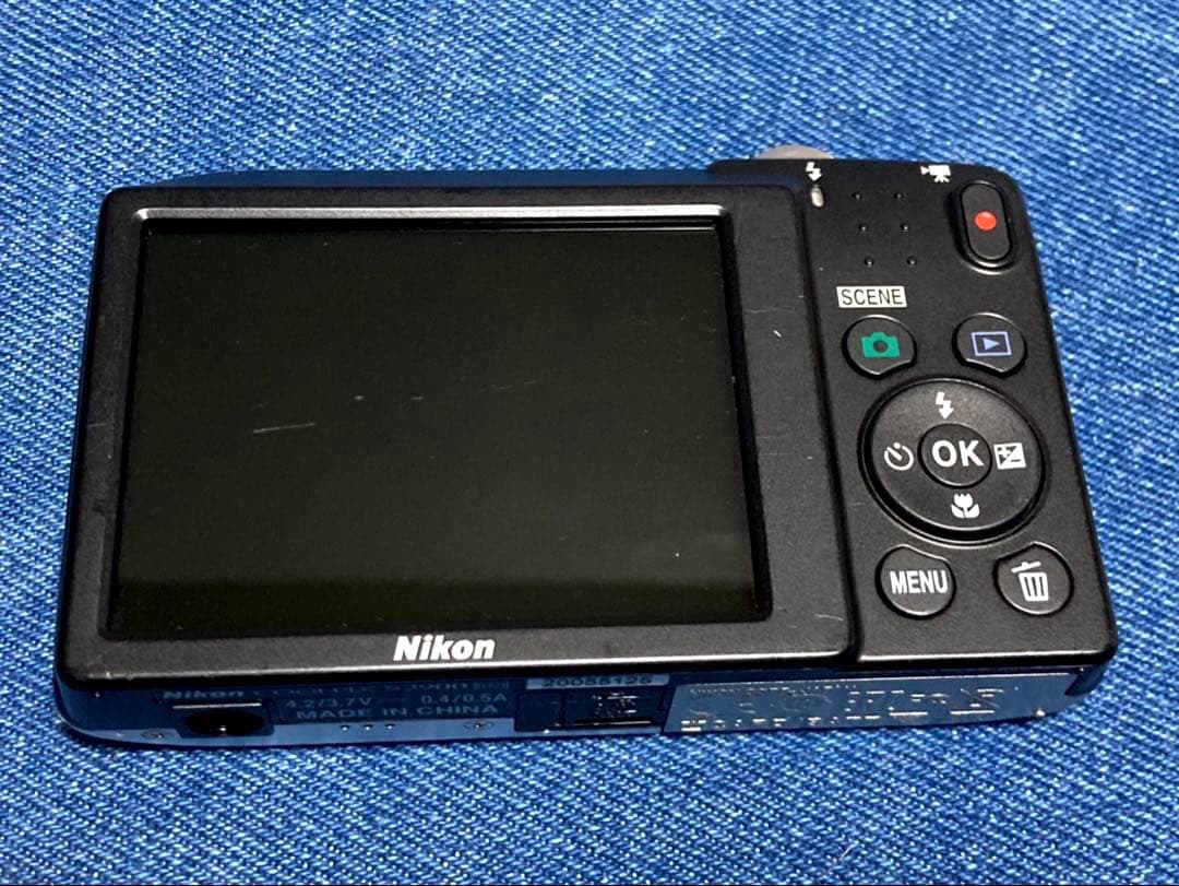 【動作品】Nikon クルーピクスS2900 シルバー