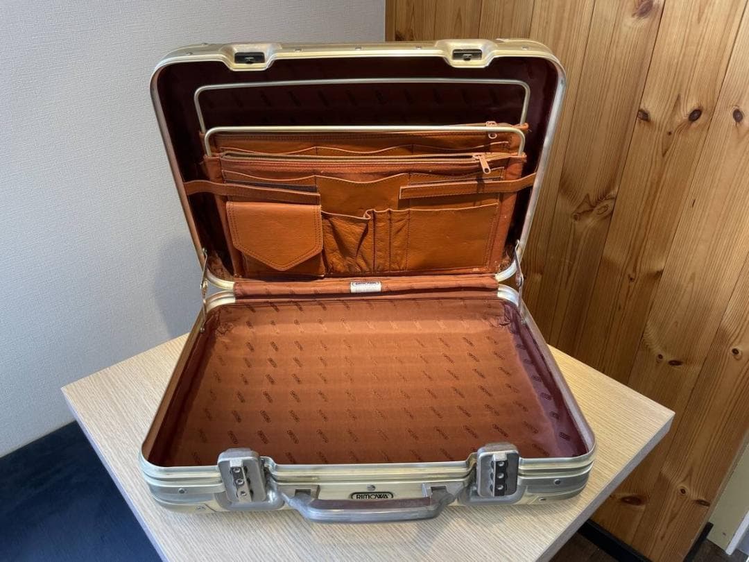 劇レア☆ゴールド☆RIMOWA　ジェラルミン２３Ｌ　ドイツ製アタッシュケース
