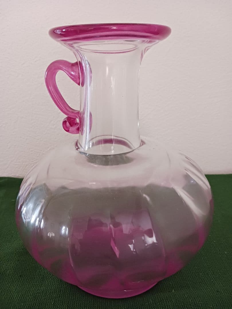 ハンドル付きガラスフラワーベース