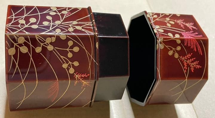 中村宗悦　萩に雁　紅溜塗　八角形