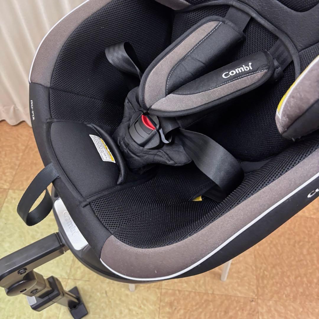 クリーニング済　☆綺麗☆　コンビ　クルムーヴ　ISOFIX 　ブラック