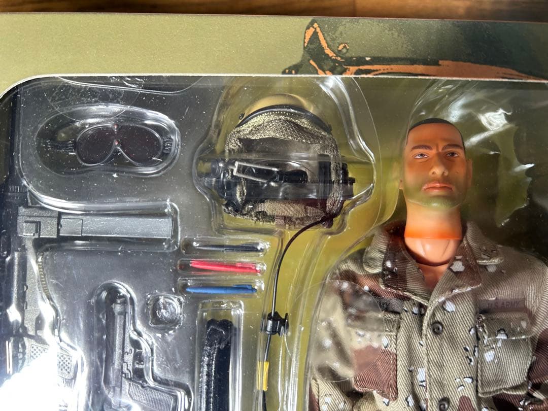 ホットトイズ CVC U.S.ARMY COMBAT VEHICLE CREW