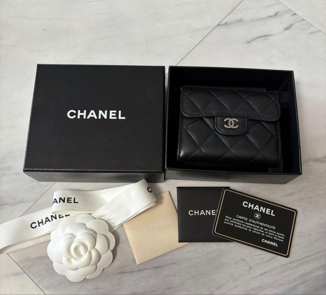 CHANEL マトラッセ・キャビアスキン・ケース／美品