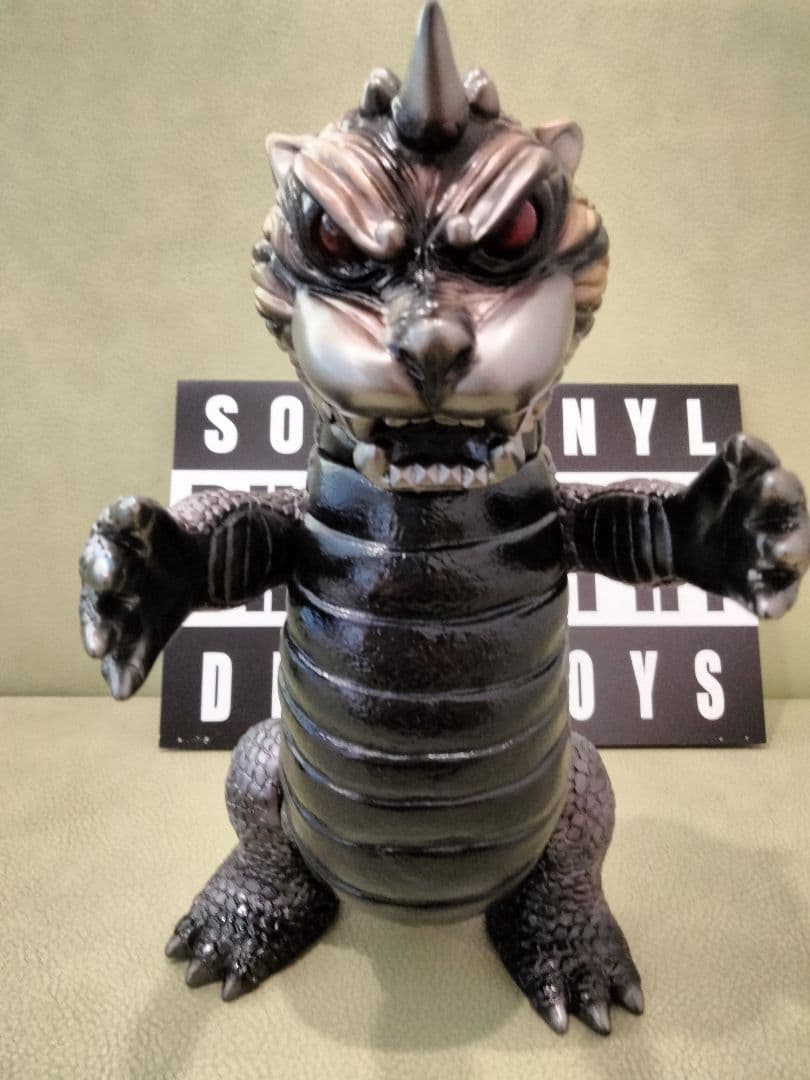 ソフビ　DBTHTOYS　涅槃怪獣ニルヴァ　izumonster　安楽安作
