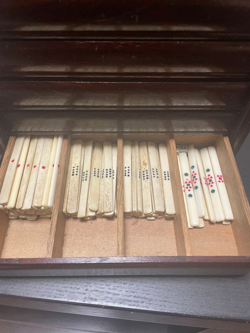 超レア超レトロ木製麻雀箱 伝統時代モノ&麻雀牌 ※骨牌背竹牌　※骨董品