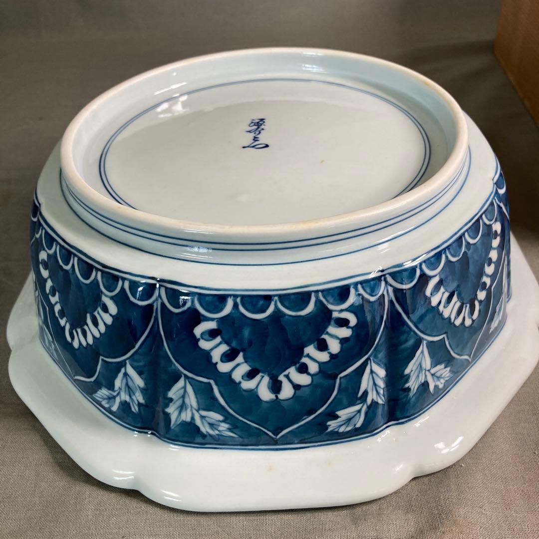 【源右衛門】古伊万里の伝統　日本の名窯　舘林源右衛門作　染濃双鳥文　花形大深鉢