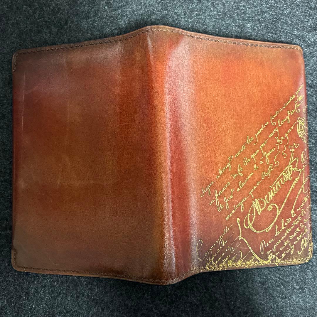 ベルルッティ パスポートケース