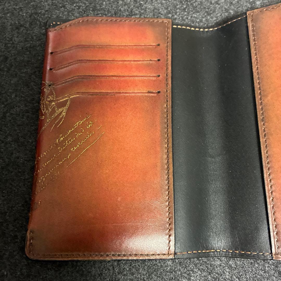 ベルルッティ パスポートケース