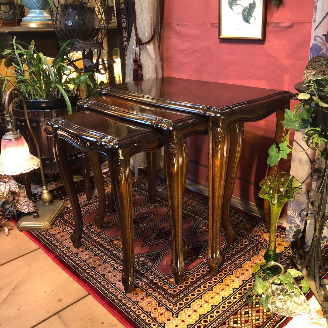 ヴィンテージ ブリティッシュ　アンティーク　３連　猫脚　ネストテーブル