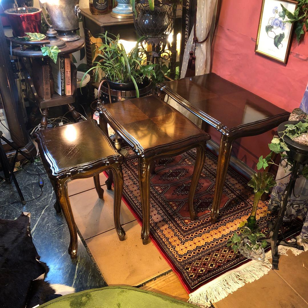 ヴィンテージ ブリティッシュ　アンティーク　３連　猫脚　ネストテーブル