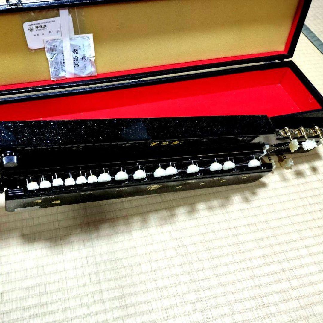 大正琴 琴伝流 白鷺 エレクトリック 漆塗り 螺鈿細工