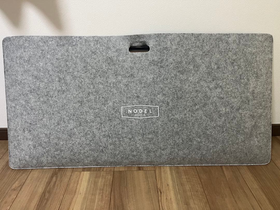 美品　NODEL Design Butterfly TABLE / M