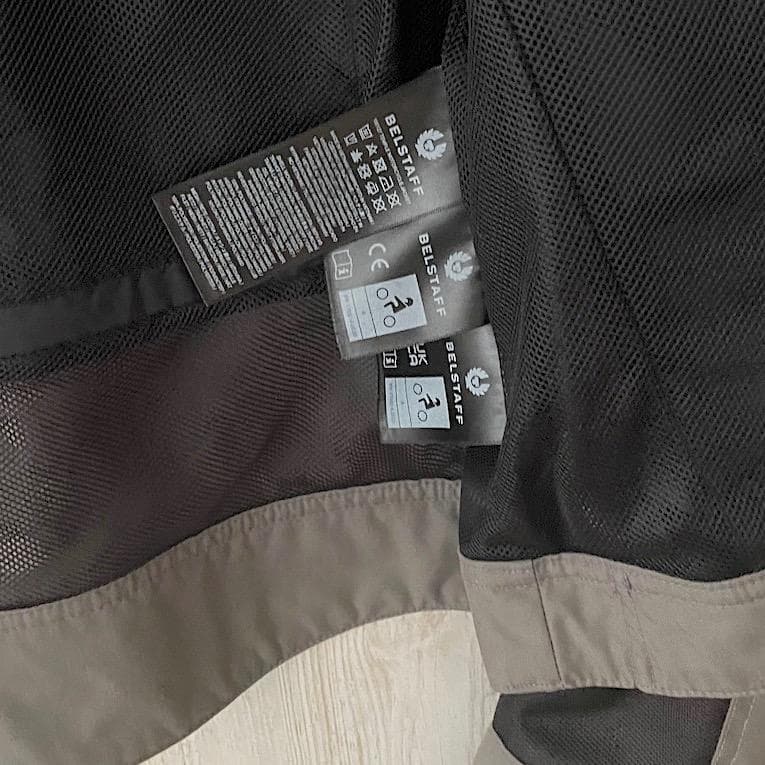 試着のみ美品　Belstaffメッシュ切替ライダーズXL　5点パッド付