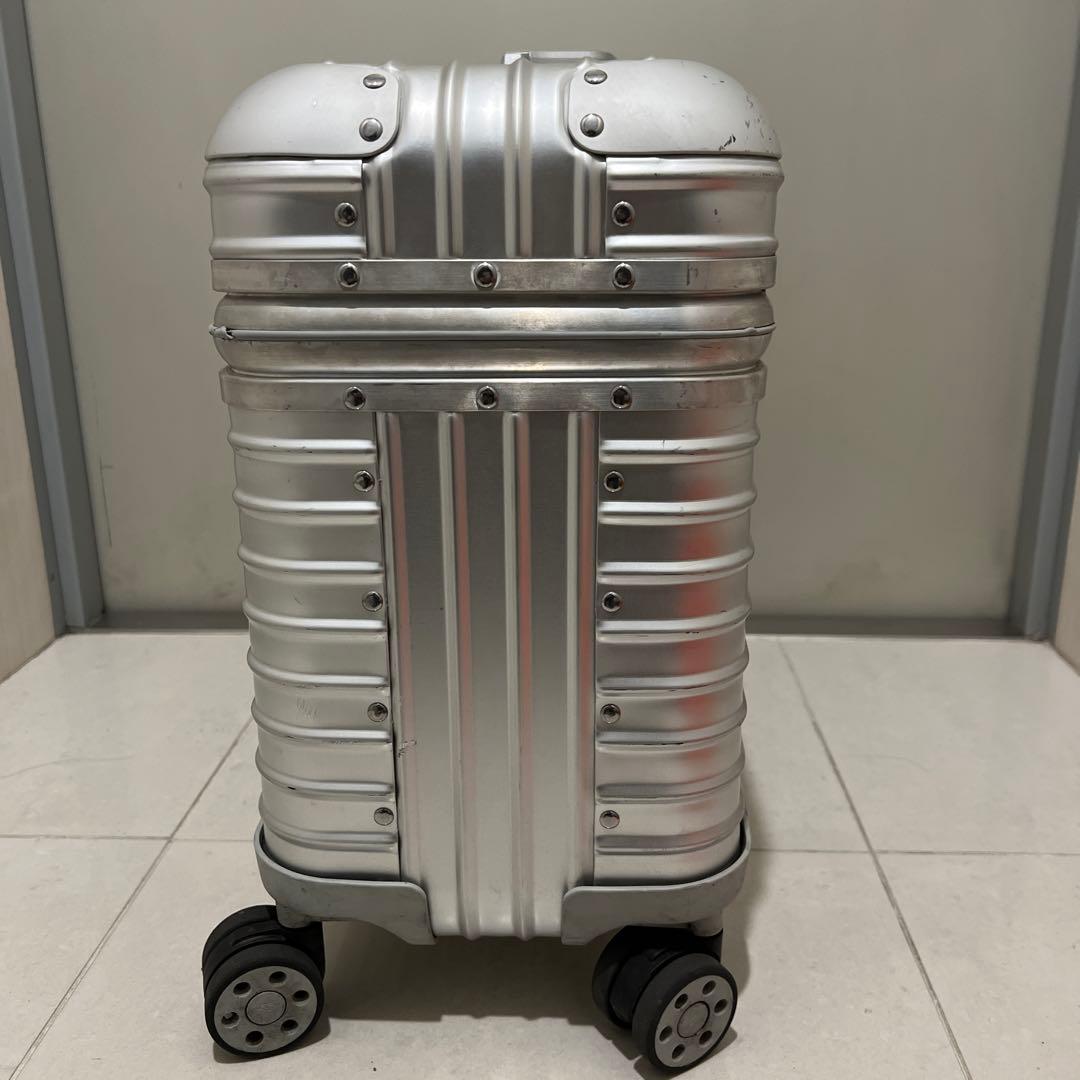 最終値下げ！⭐️Rimowa４輪 パイロット ⭐️