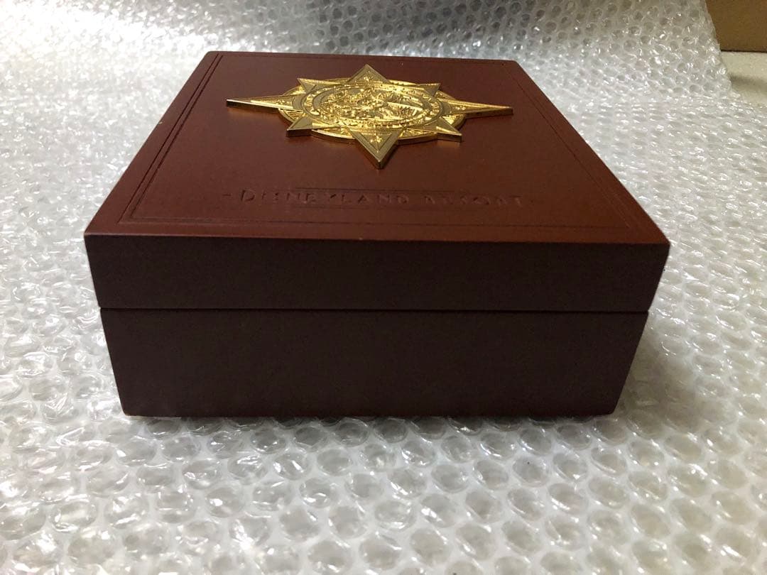 限定 貴重 Disneyカルフォルニア ディズニーランド コンパス ピンバッジ