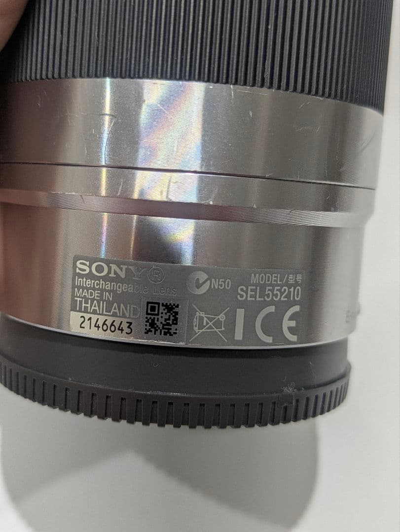 ソニーのミラーレス一眼 α5100　望遠ズームレンズ付き