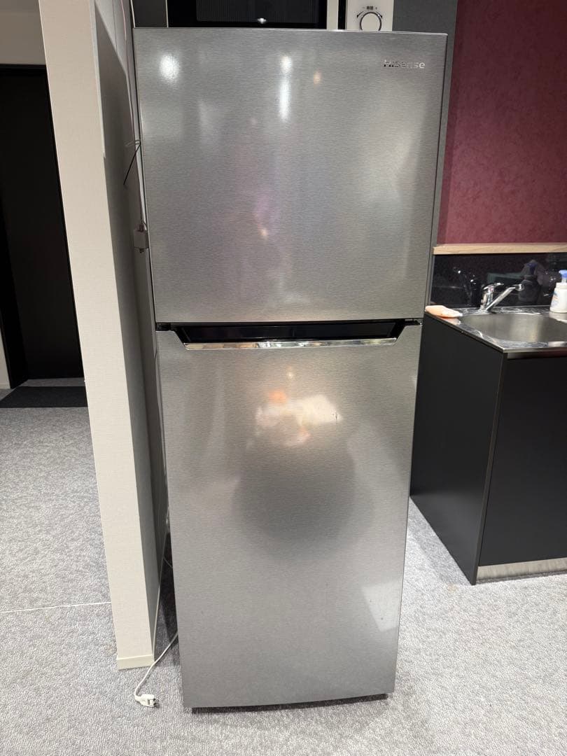 hisenseシルバー冷蔵庫 2021製　専用