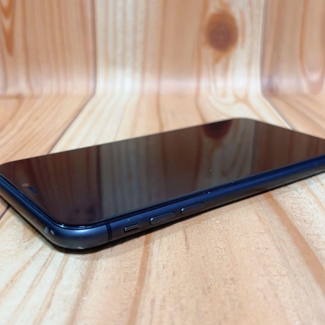 SIMフリー 本体 iPhone 11 64 GB 554 ブラック 電池交換済