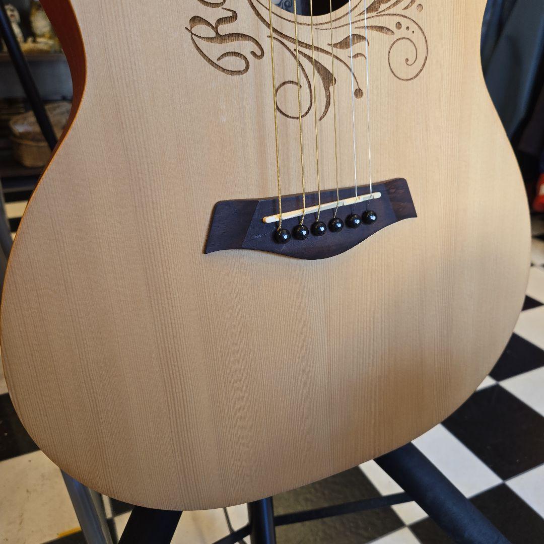 【美品】Rosewood ミニアコースティックギター RD-6836