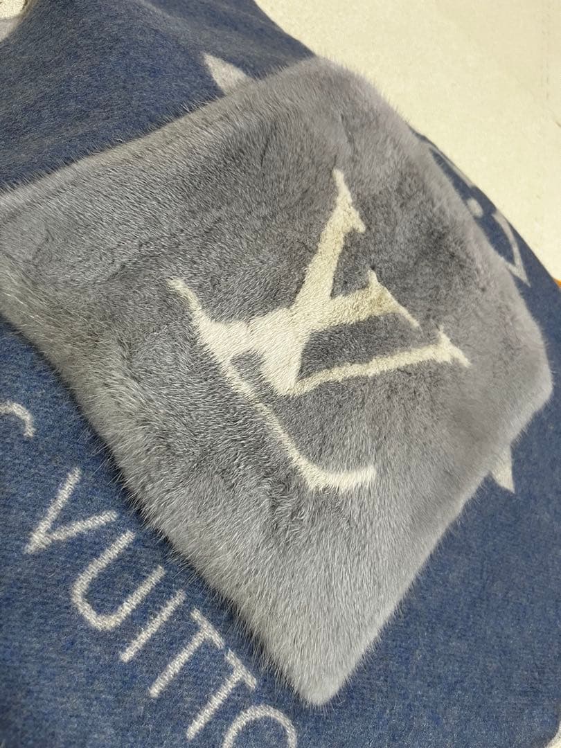 ヴィトン エシャルプコールドレイキャビック マフラー カシミヤ×ミンク