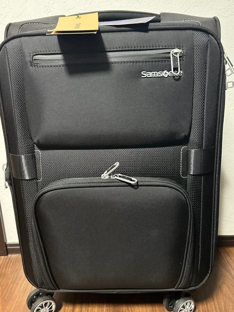 Samsonite 機内持ち込み　スーツケース