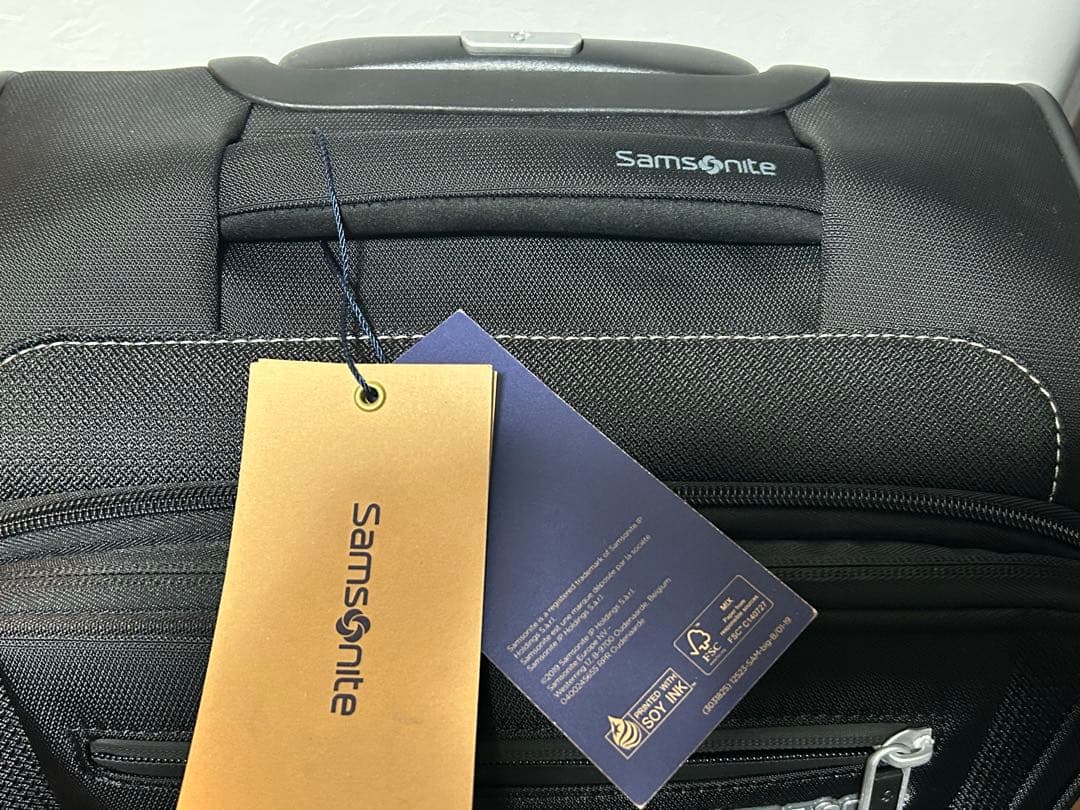 Samsonite 機内持ち込み　スーツケース