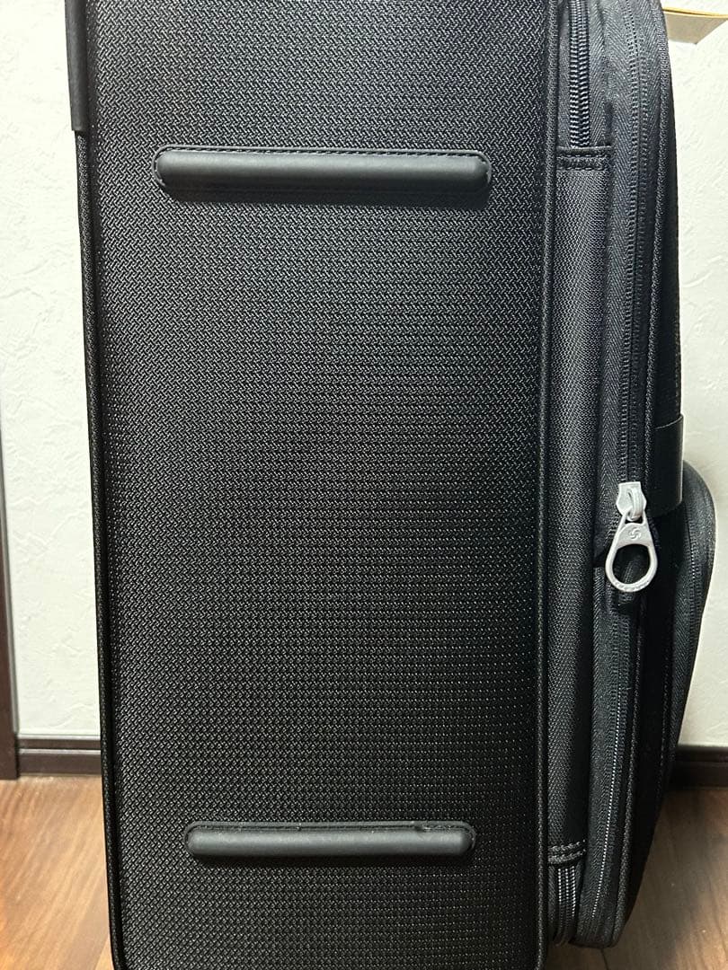 Samsonite 機内持ち込み　スーツケース