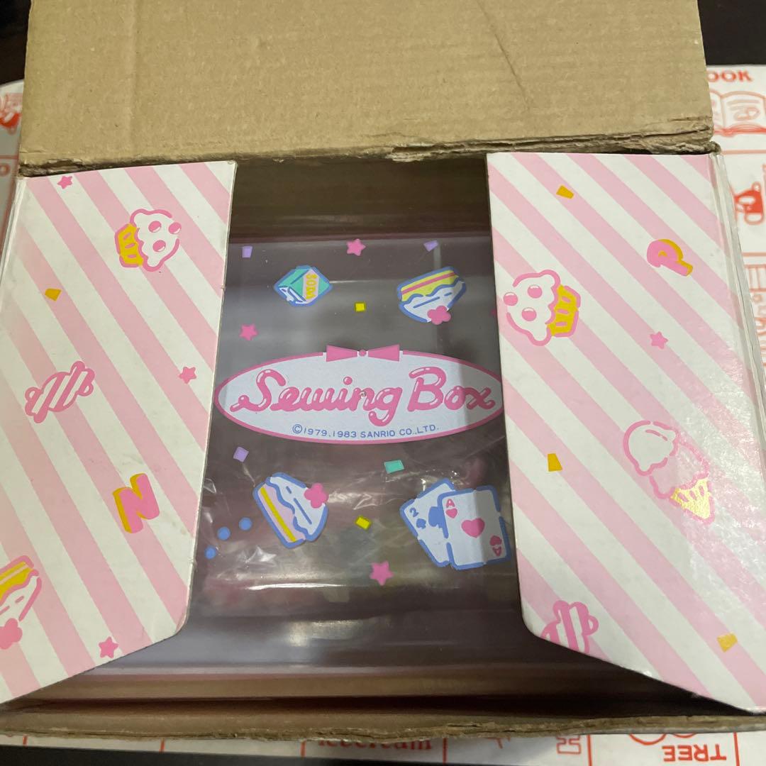 昭和サンリオ　フレッシュパンチ　ソーイングボックス