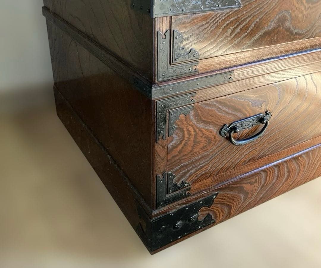 岩谷堂箪笥 ♦️上下2段の下段♦️別出品の上段と一緒の購入をお願いいたします